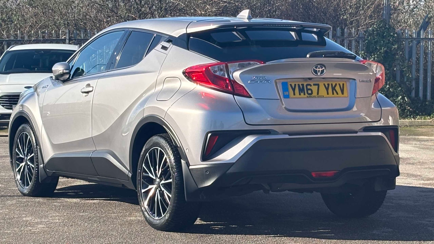 Used Toyota C-HR 2017 for sale - 77553255: Photo 2