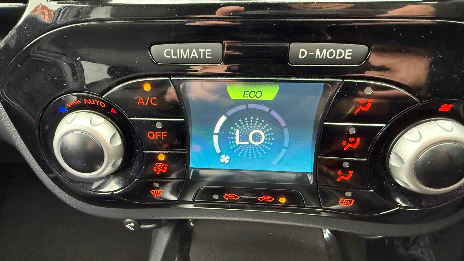 Used Nissan Juke 2018 for sale - 77885924: Photo 15