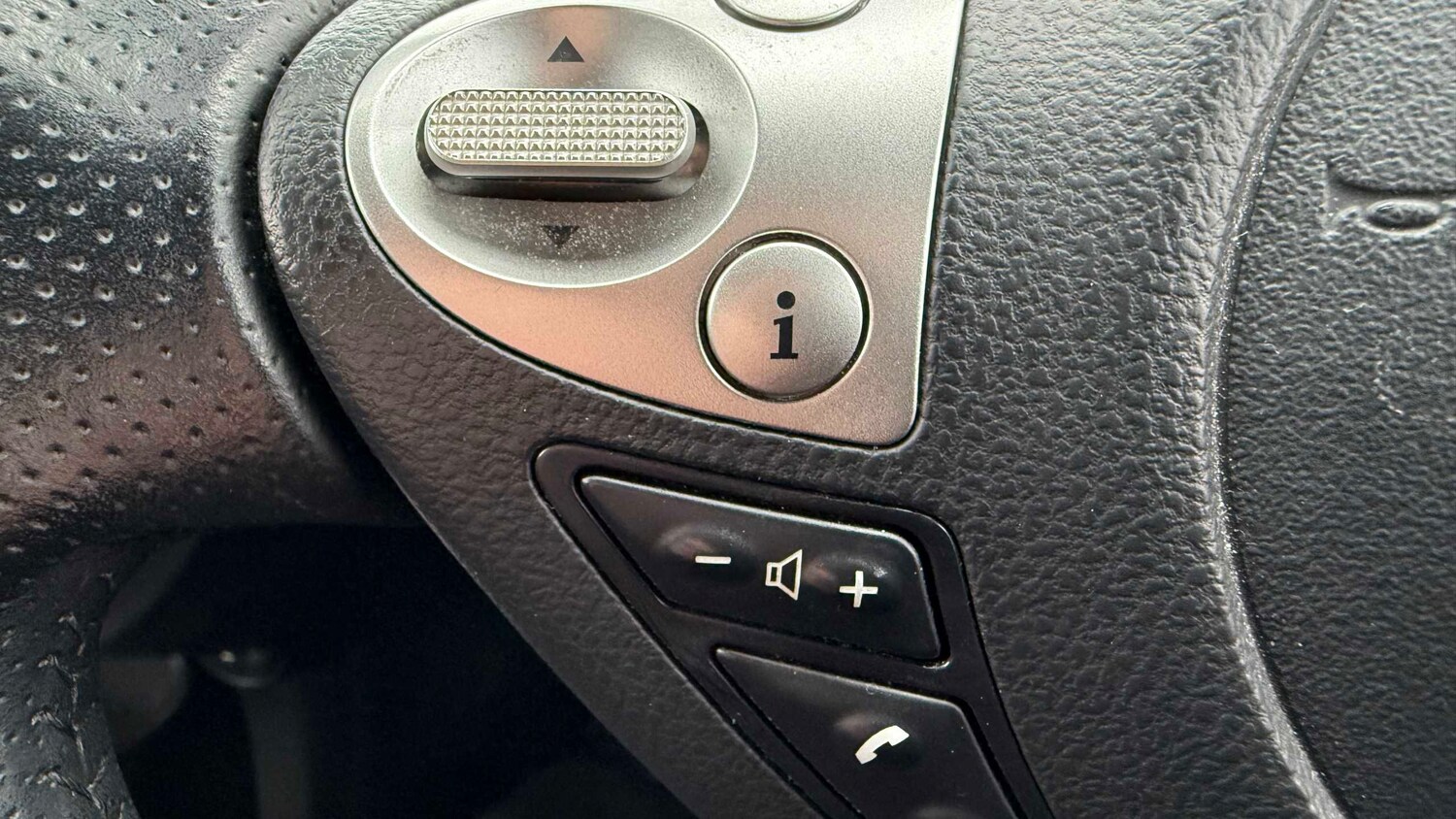 Used Nissan Juke 2018 for sale - 77885924: Photo 16