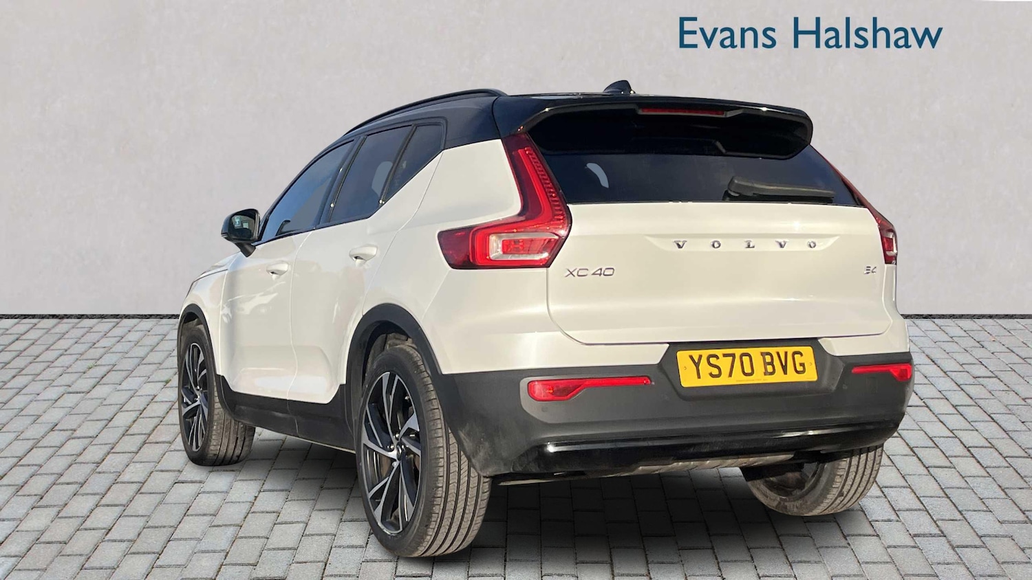 Used Volvo XC40 2020 for sale - 77000309: Photo 2