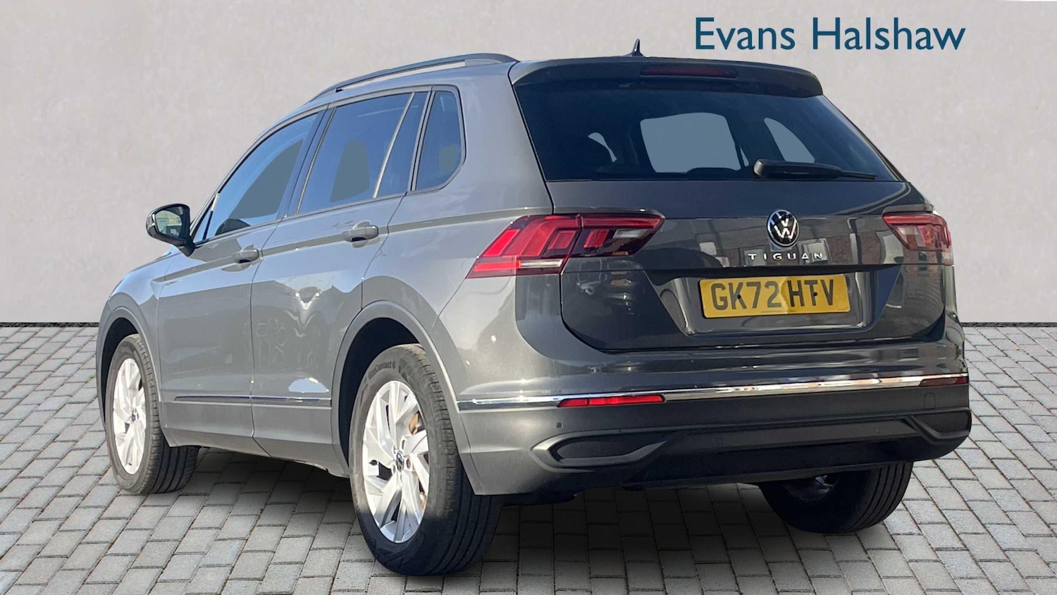 Used Volkswagen Tiguan 2022 for sale - 76804820: Photo 2