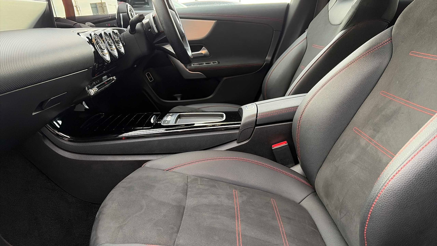 Used Mercedes-Benz CLA 2024 for sale - 77158638: Photo 9