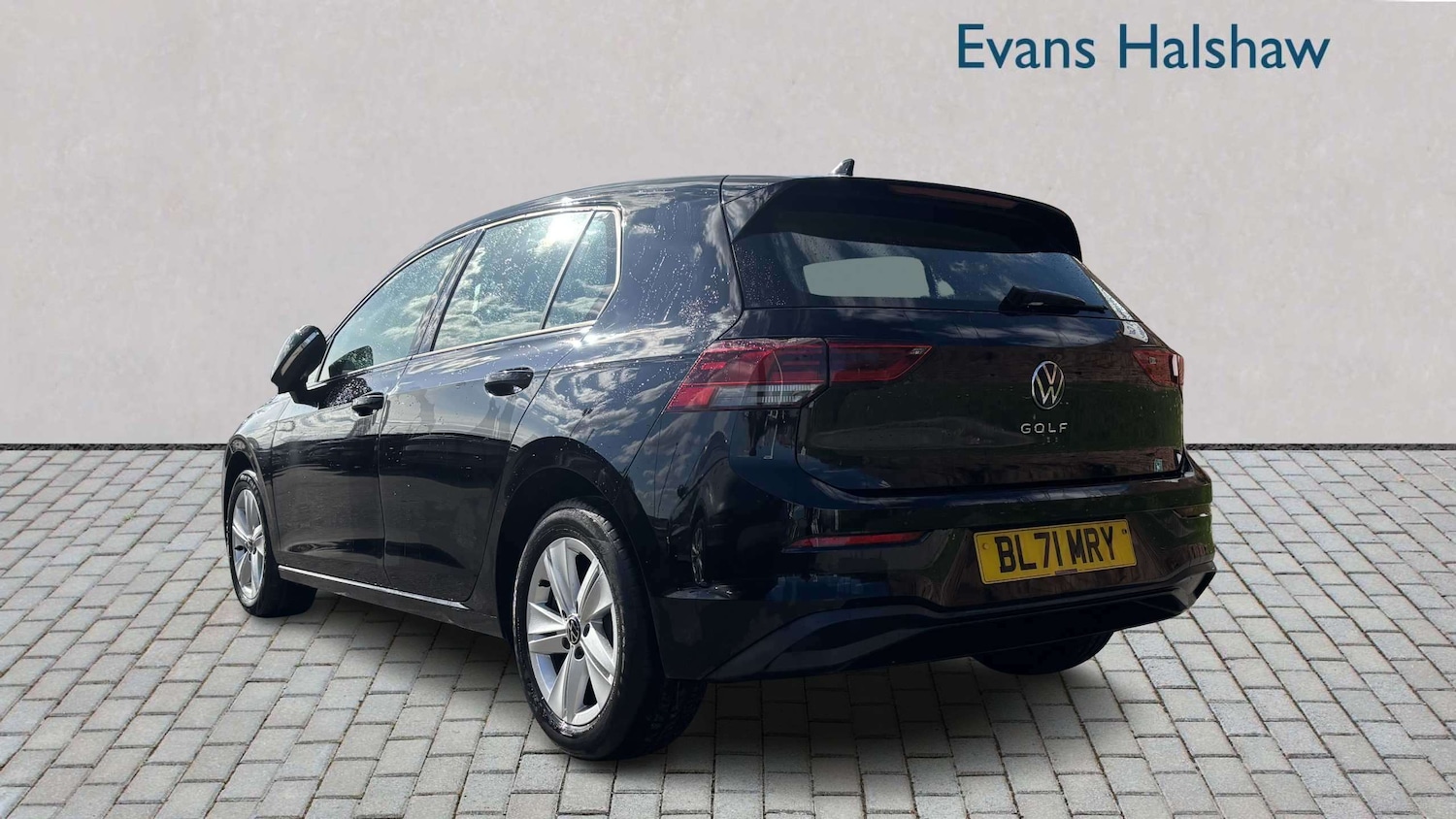 Used Volkswagen Golf 2022 for sale - 78137652: Photo 2