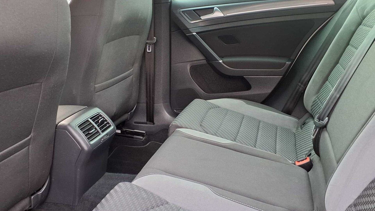 Used Volkswagen Golf 2020 for sale - 77233052: Photo 14