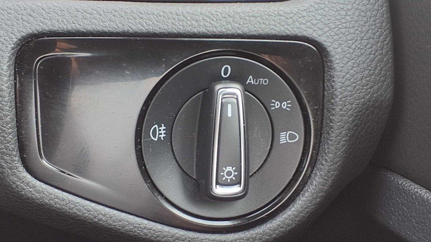 Used Volkswagen Golf 2020 for sale - 77233052: Photo 24