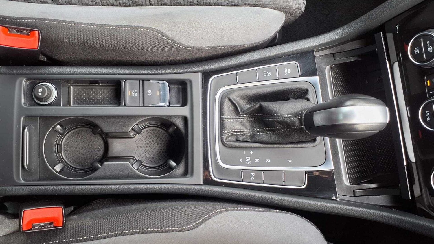 Used Volkswagen Golf 2020 for sale - 77233052: Photo 30