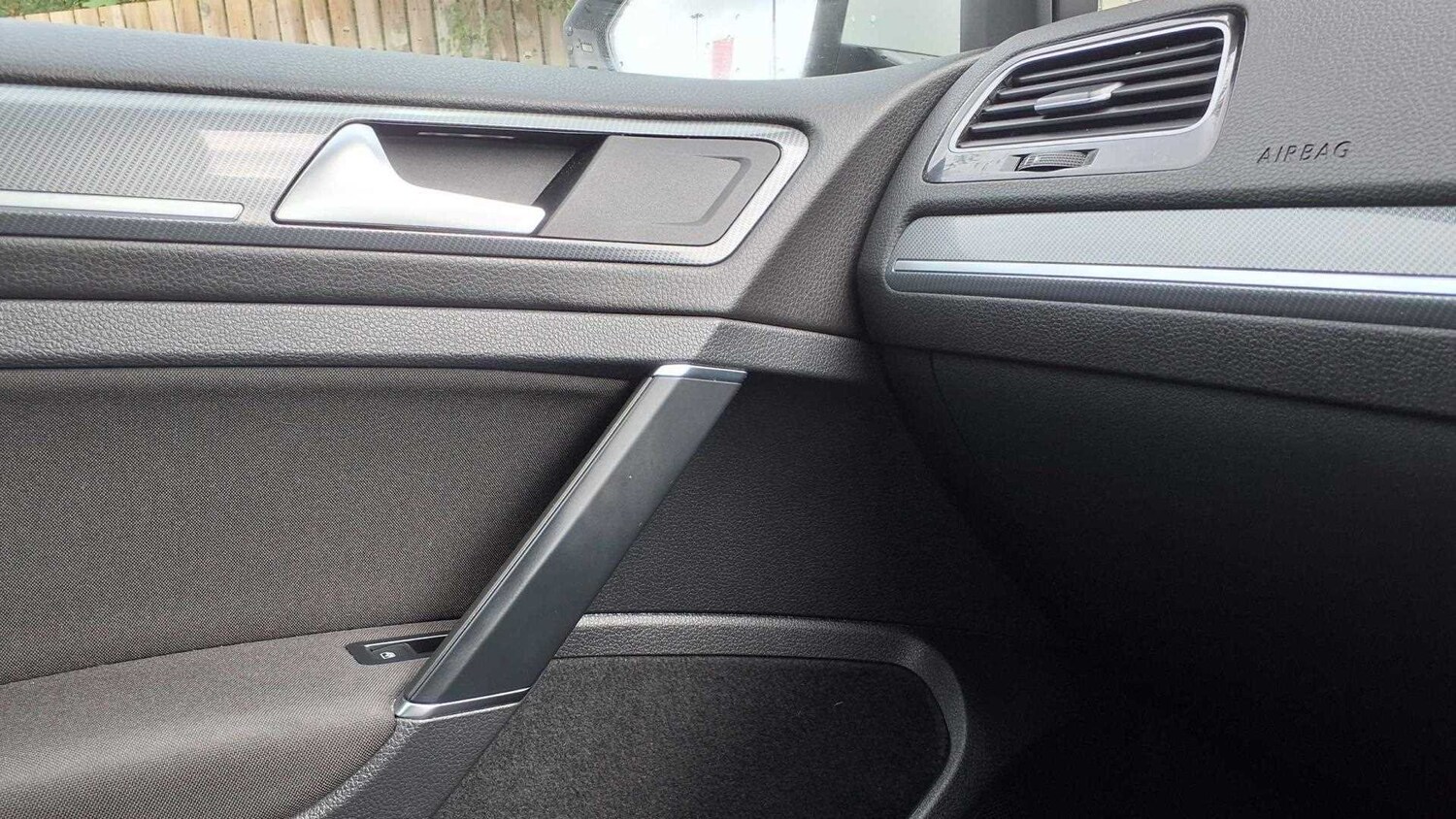 Used Volkswagen Golf 2020 for sale - 77233052: Photo 32