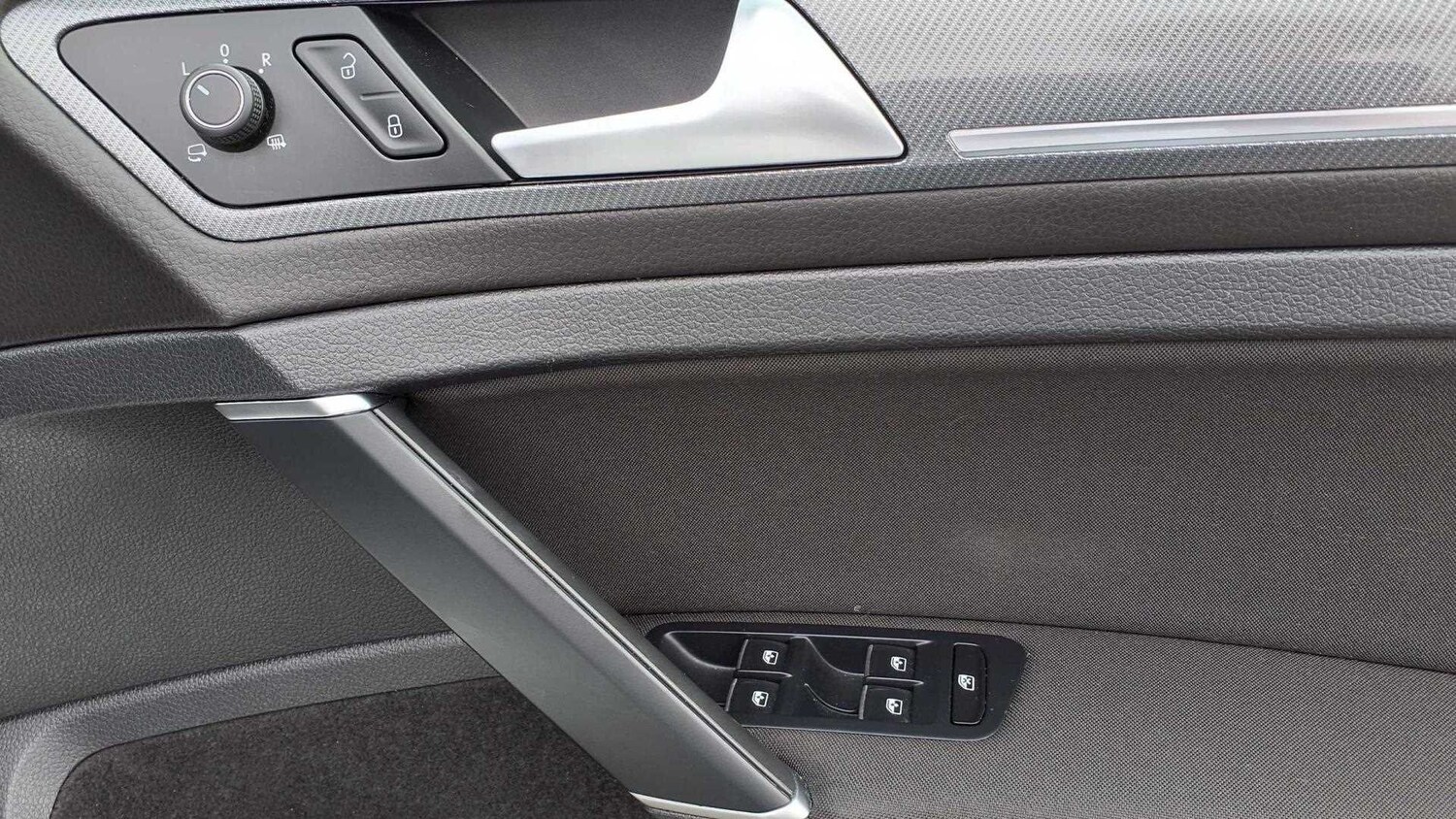 Used Volkswagen Golf 2020 for sale - 77233052: Photo 33