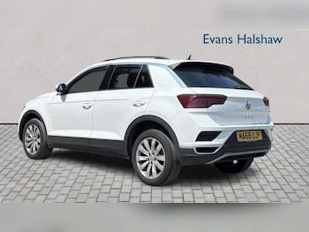 Used Volkswagen T-Roc 2018 for sale - 78732524: Photo