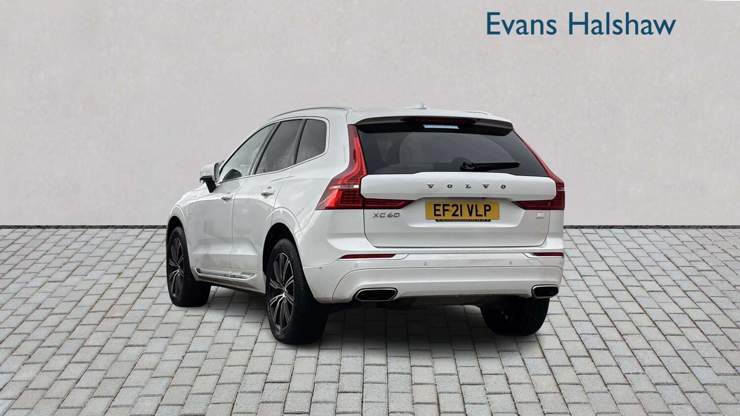Used Volvo XC60 2021 for sale - 77842554: Photo 2
