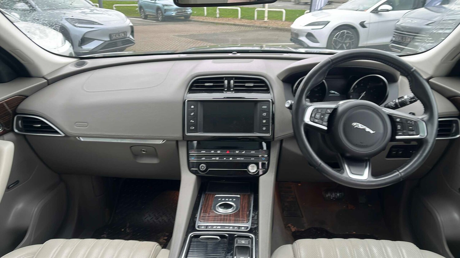 Used Jaguar F-Pace for sale - 78052360: Photo 8