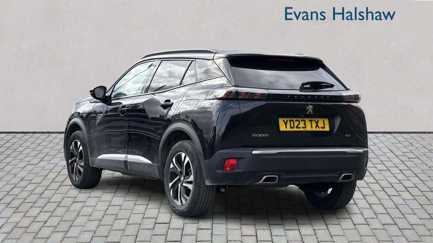 Used Peugeot 2008 2023 for sale - 78137563: Photo 2