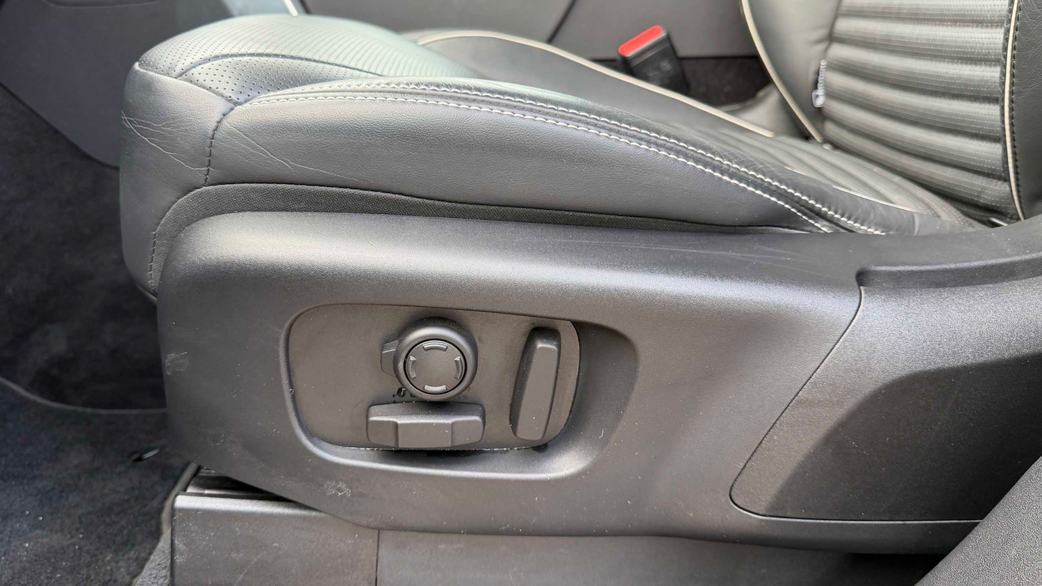 Used Land Rover Discovery 2022 for sale - 77361351: Photo 18