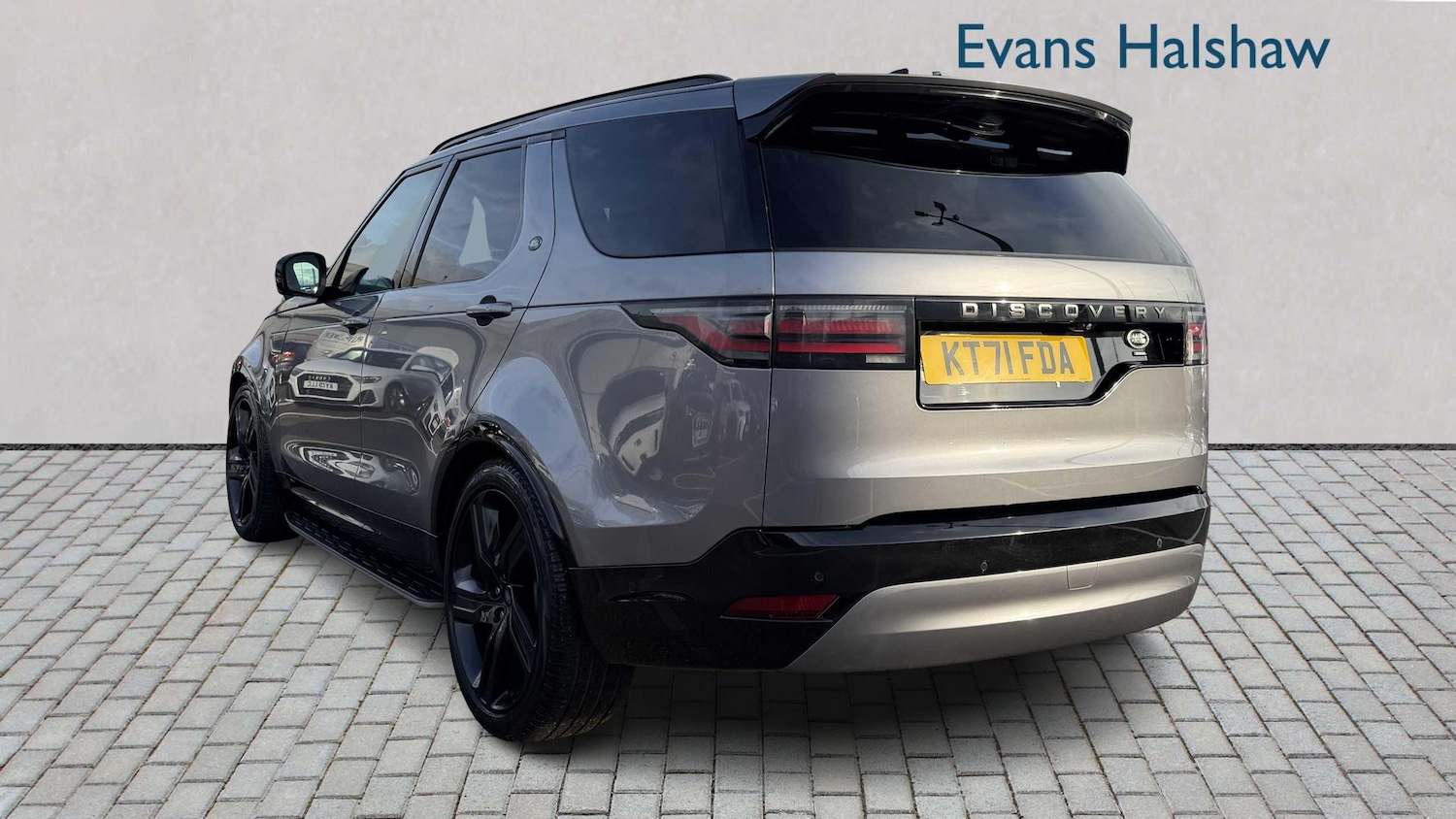 Used Land Rover Discovery 2022 for sale - 77361351: Photo 2