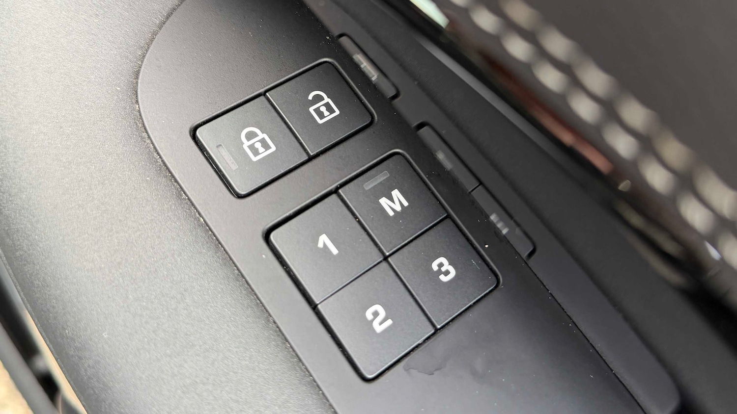 Used Land Rover Discovery 2022 for sale - 77361351: Photo 29