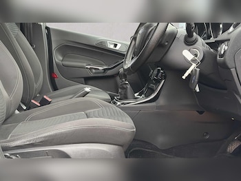 Used Ford Fiesta 2013 for sale - 76827687: Photo