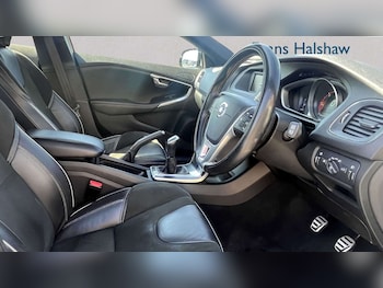Used Volvo V40 2015 for sale - 78465276: Photo