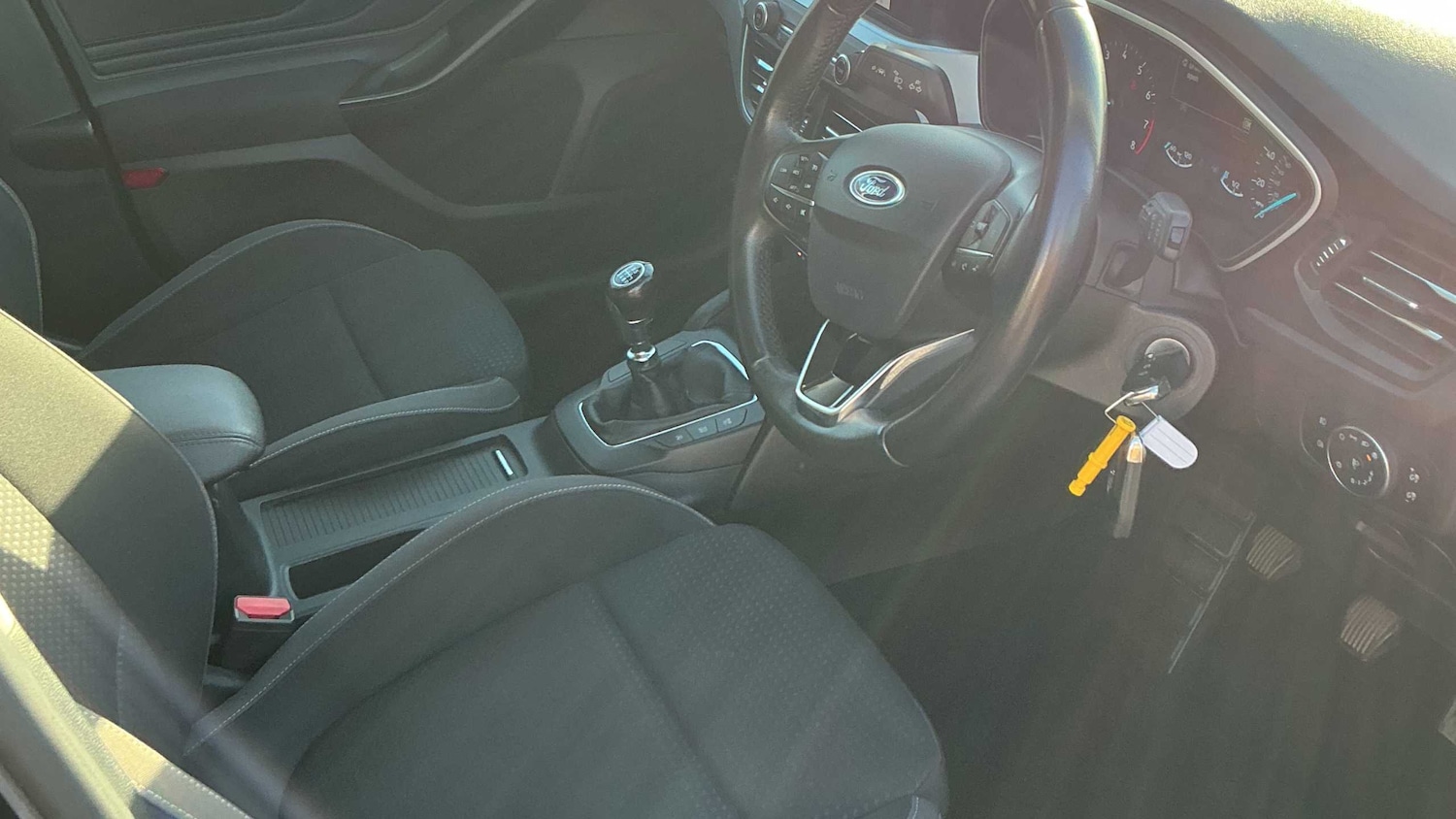 Used Ford Focus 2018 for sale - 76401332: Photo 3