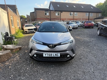 Used Toyota C-HR 2018 for sale - 78742075: Photo