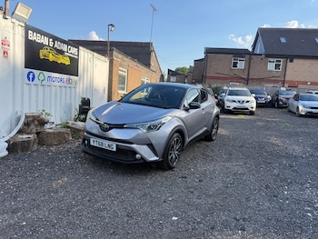 Used Toyota C-HR 2018 for sale - 78742075: Photo