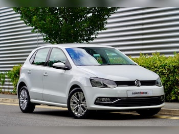 Used Volkswagen Polo 2015 for sale - 79348647: Photo