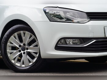 Used Volkswagen Polo 2015 for sale - 79348647: Photo