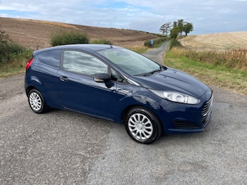 Used Ford Fiesta Van 2016 for sale - 78427676: Photo