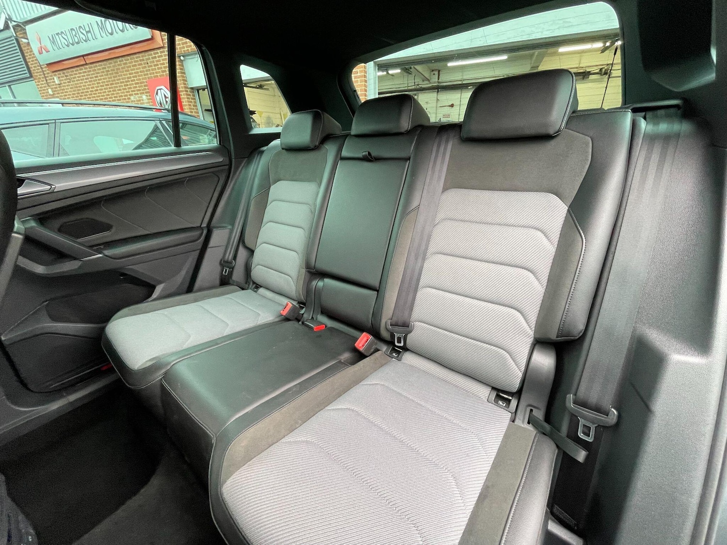 Used Volkswagen Tiguan 2018 for sale - 77598227: Photo 12