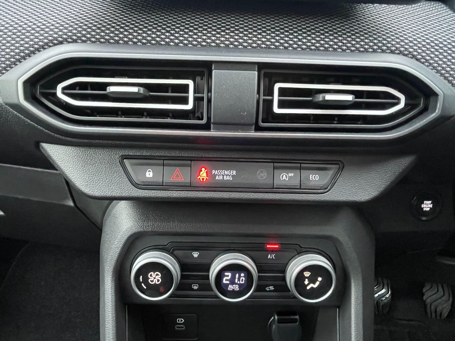 Used Dacia Sandero for sale - 77315333: Photo 34