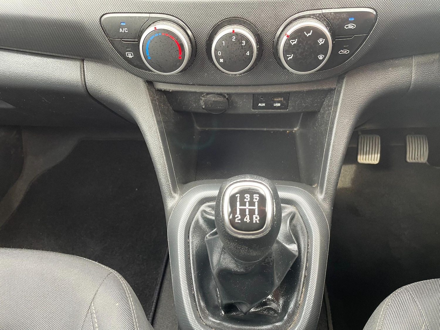 Used Hyundai i10 2018 for sale - 77671593: Photo 11