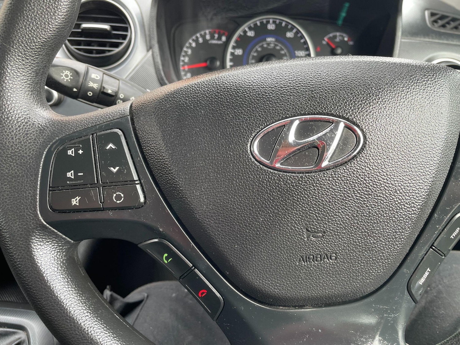 Used Hyundai i10 2018 for sale - 77671593: Photo 15