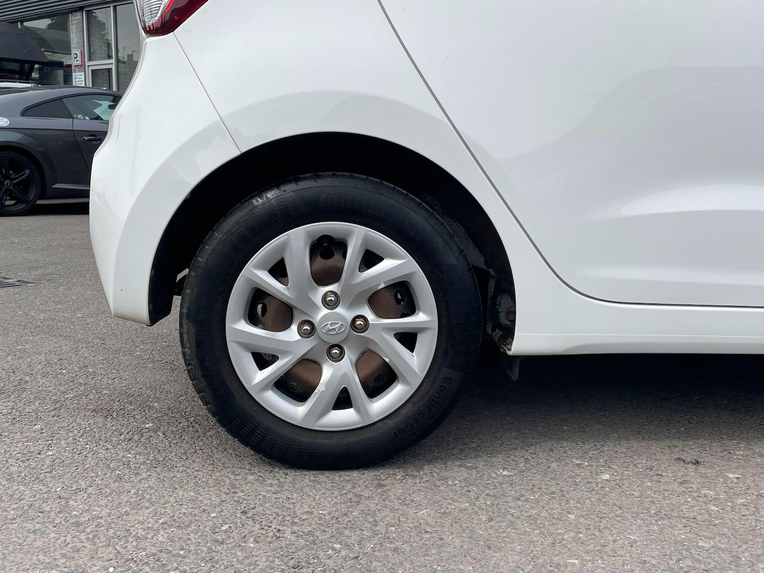 Used Hyundai i10 2018 for sale - 77671593: Photo 18