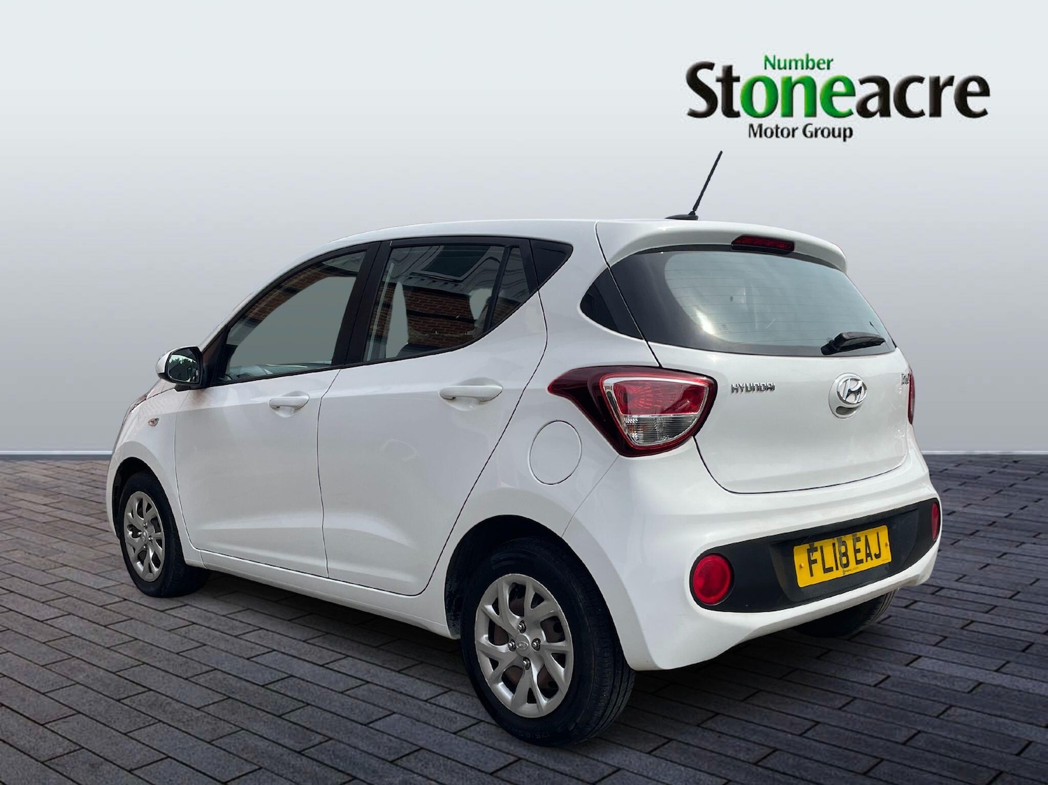 Used Hyundai i10 2018 for sale - 77671593: Photo 4