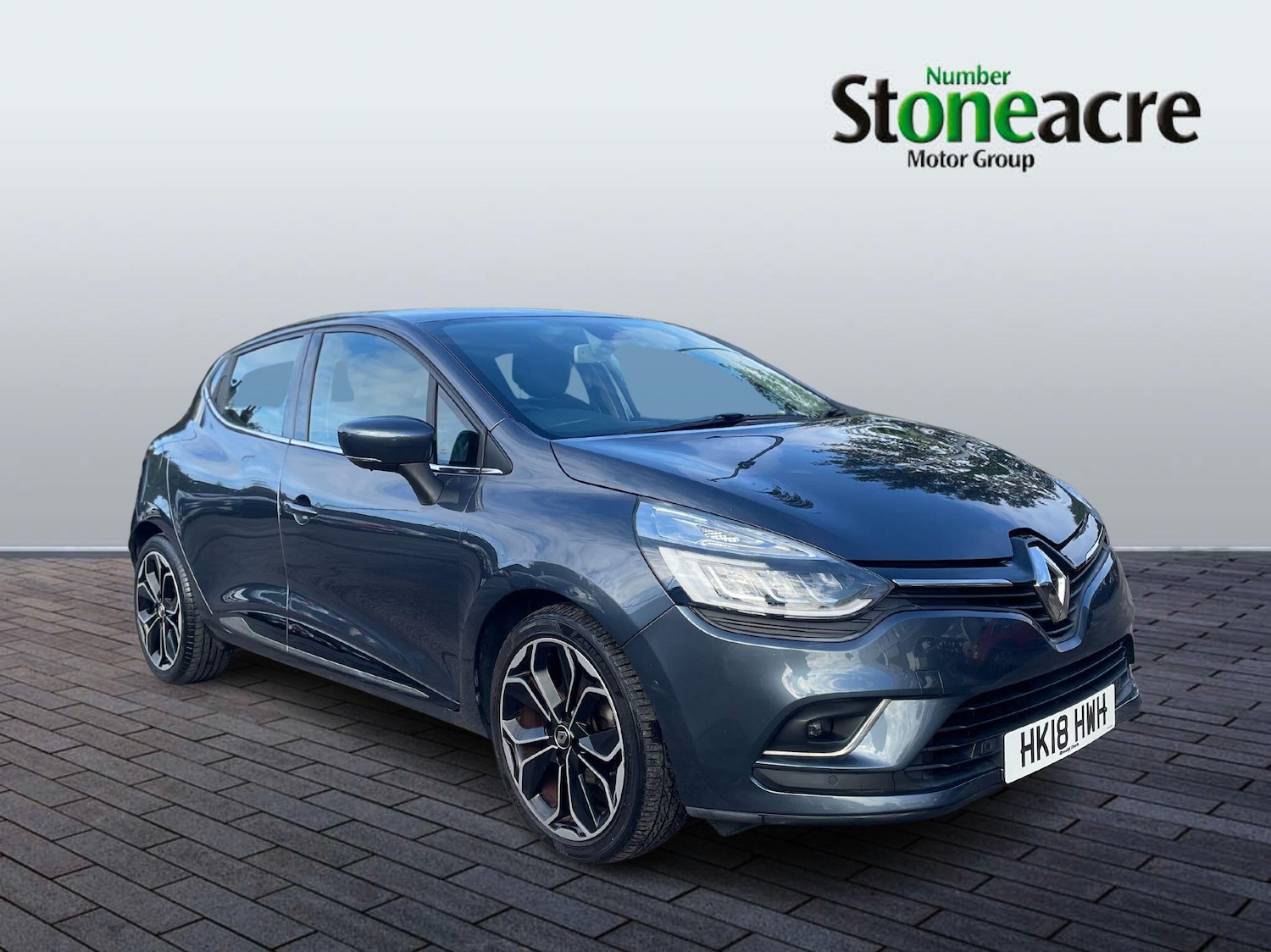 Used Renault Clio 2018 for sale - 76377975: Photo 1