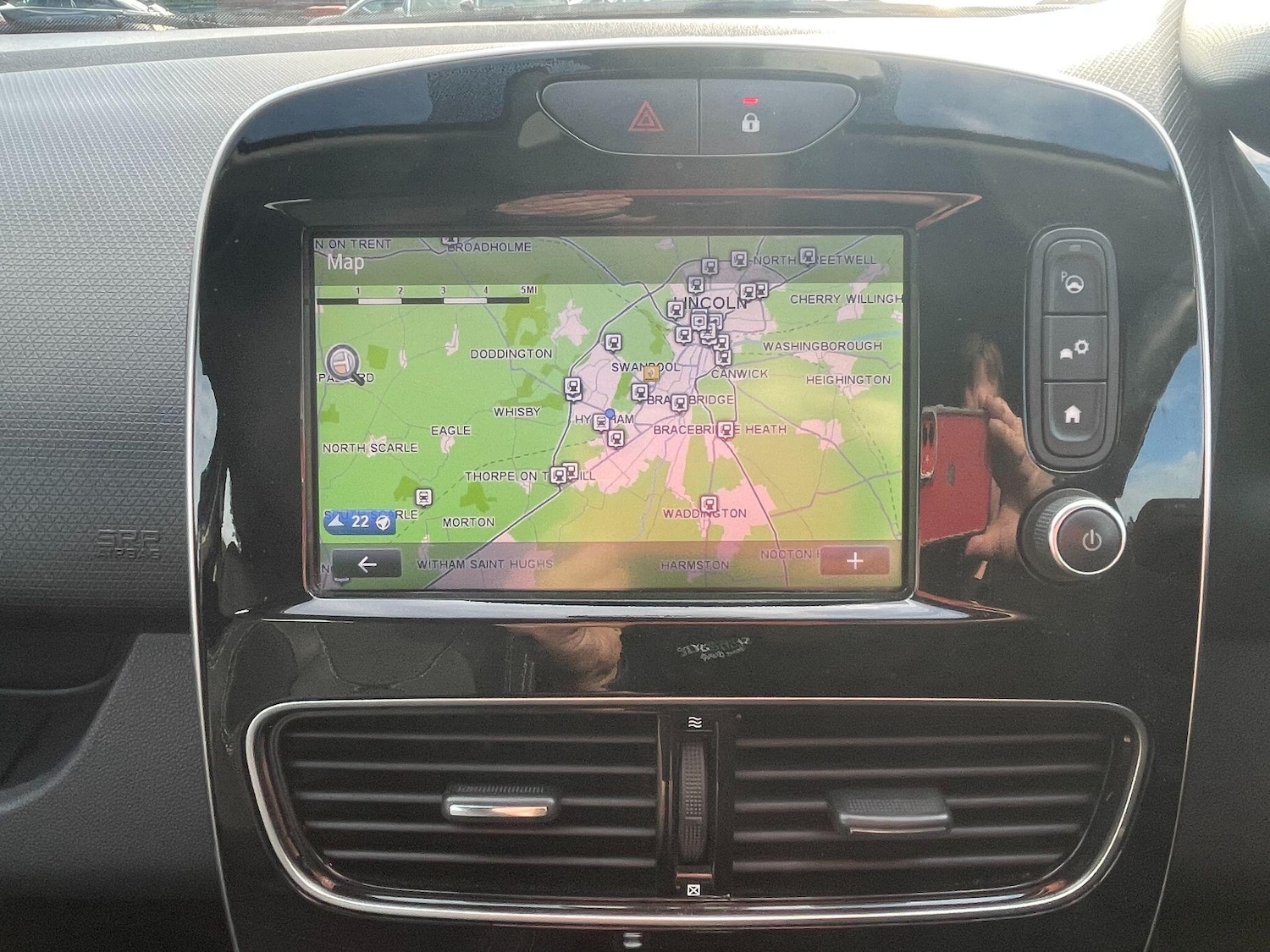 Used Renault Clio 2018 for sale - 76377975: Photo 30