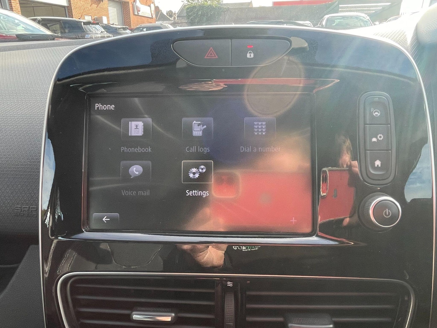 Used Renault Clio 2018 for sale - 76377975: Photo 31