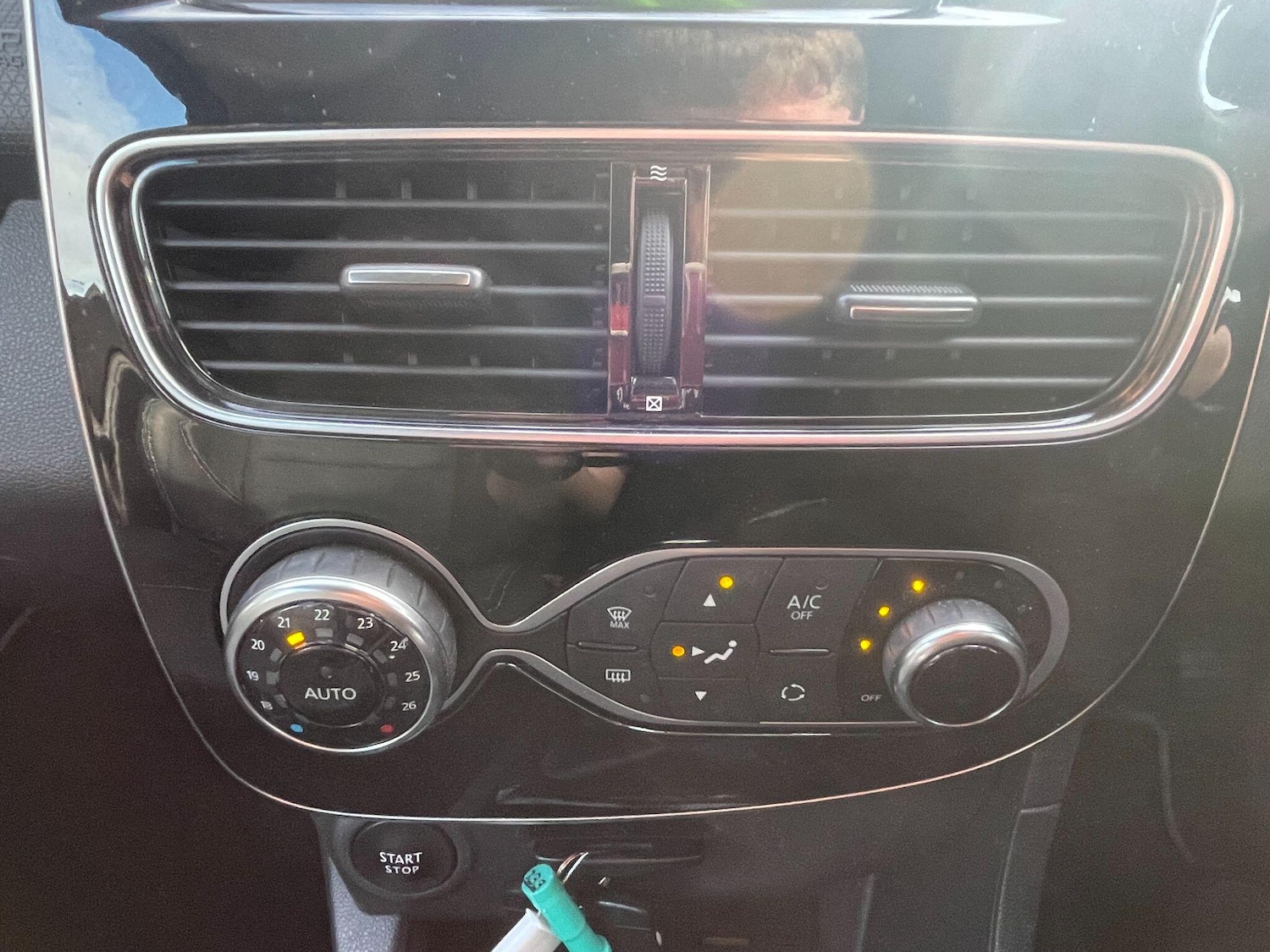 Used Renault Clio 2018 for sale - 76377975: Photo 34
