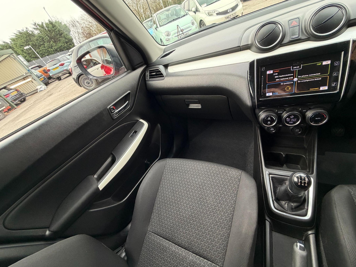 Used Suzuki Swift 2019 for sale - 77892838: Photo 10