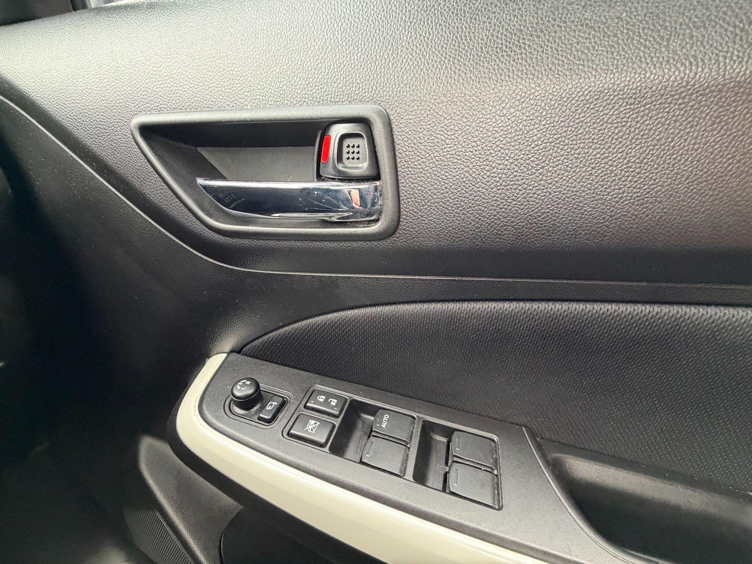 Used Suzuki Swift 2019 for sale - 77892838: Photo 35