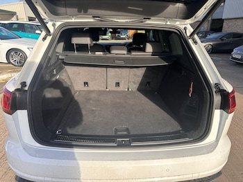 Used Volkswagen Touareg 2020 for sale - 78205075: Photo