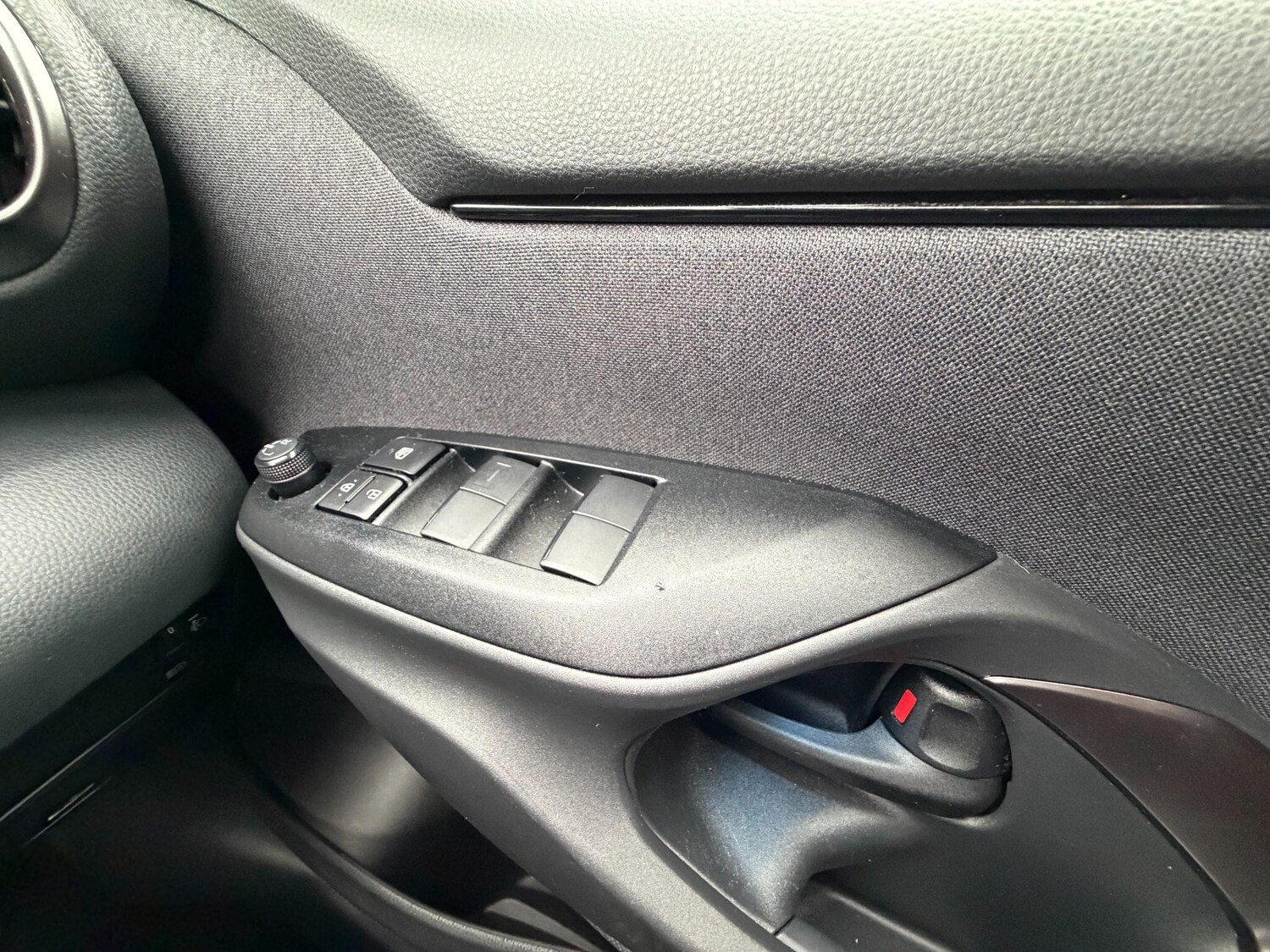 Used Toyota Yaris for sale - 77723498: Photo 28