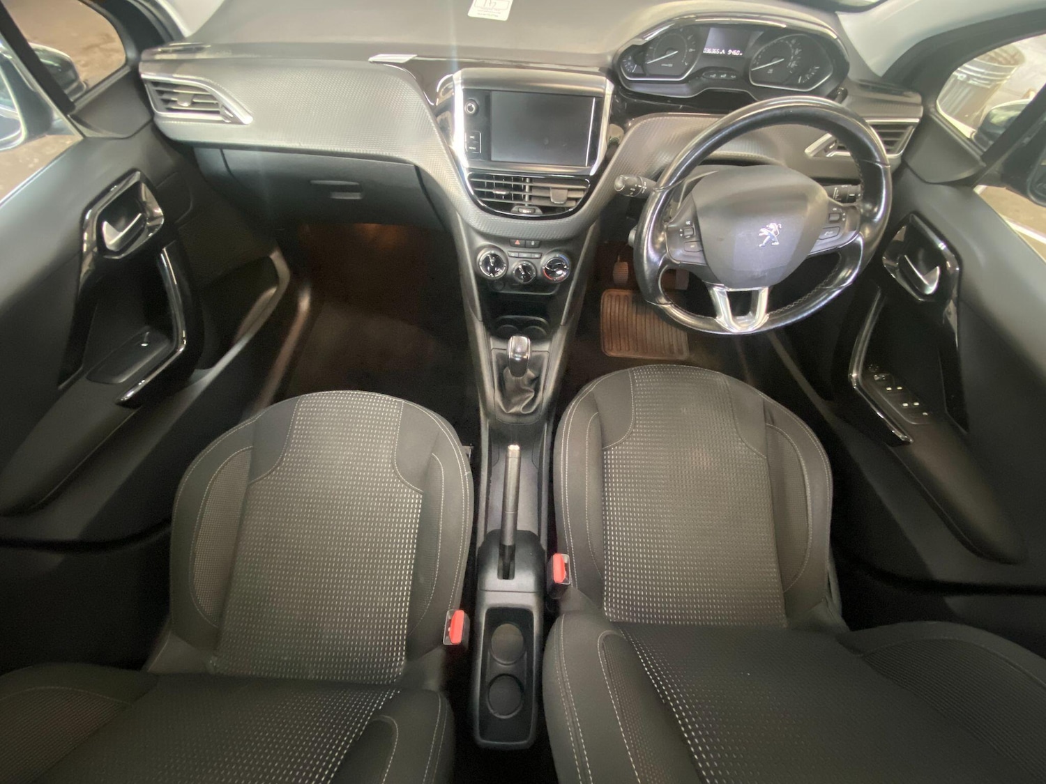 Used Peugeot 208 2018 for sale - 76688876: Photo 13