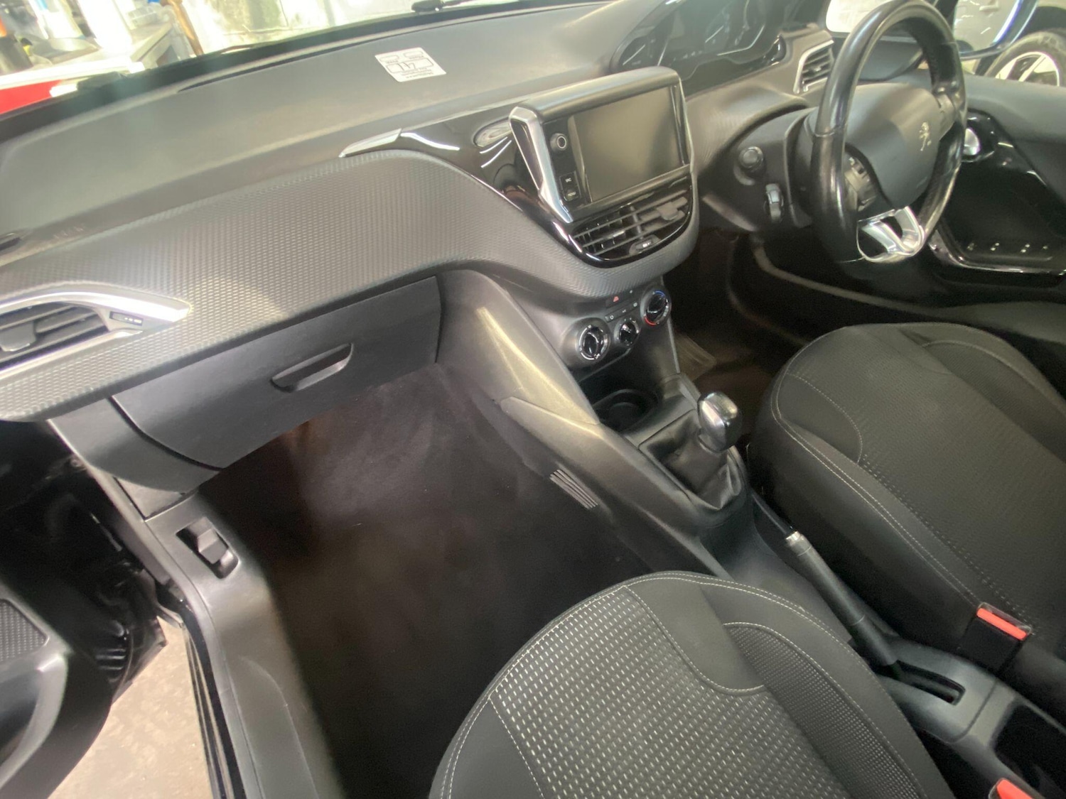 Used Peugeot 208 2018 for sale - 76688876: Photo 14