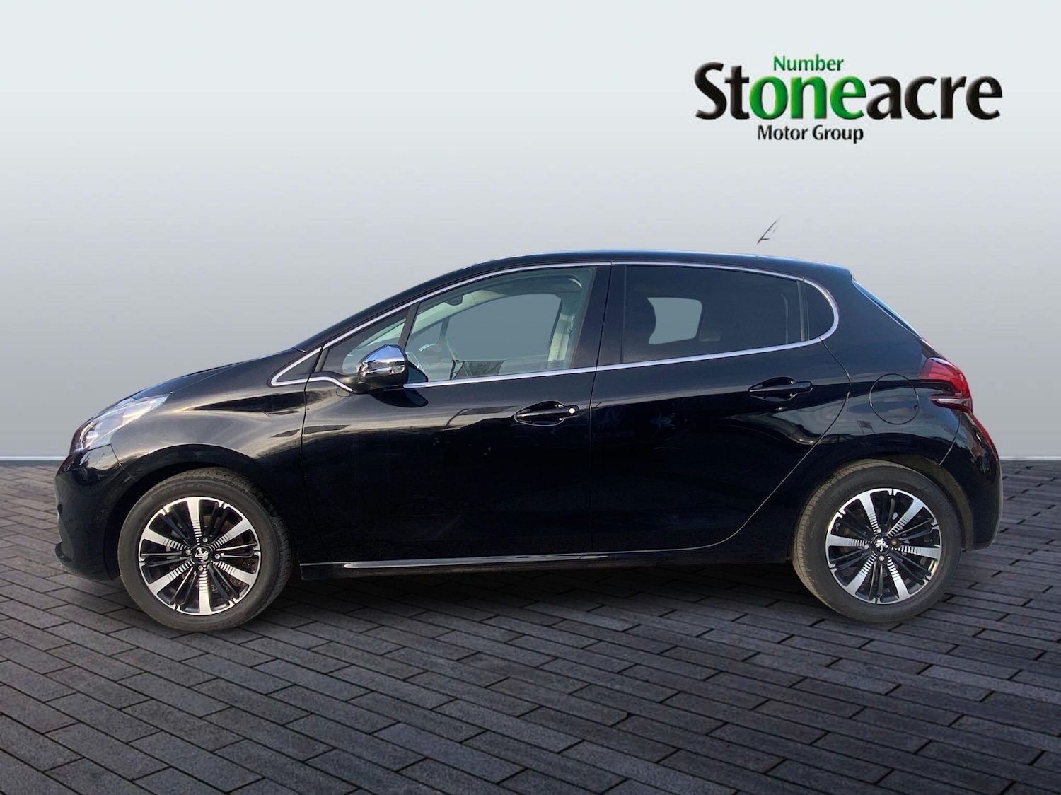 Used Peugeot 208 2018 for sale - 76688876: Photo 5