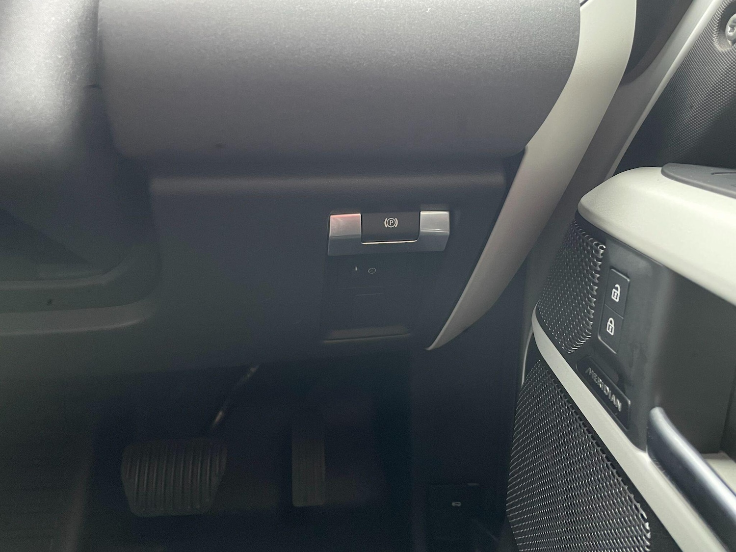 Used Land Rover Defender 90 for sale - 76485526: Photo 39