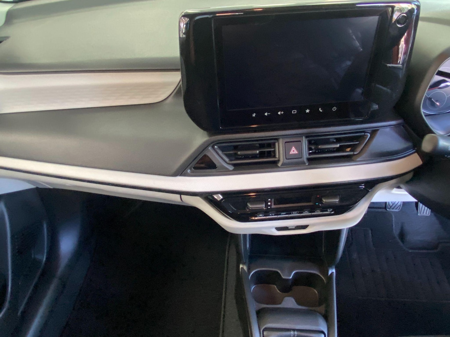 Used Suzuki Swift 2025 for sale - 76689878: Photo 13