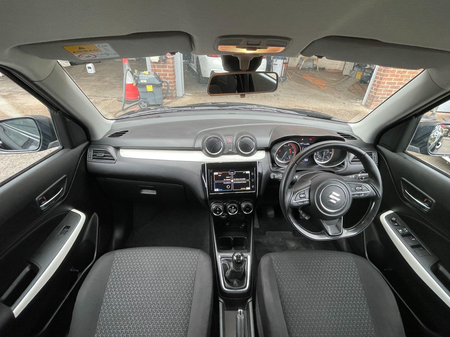 Used Suzuki Swift 2018 for sale - 77238443: Photo 14