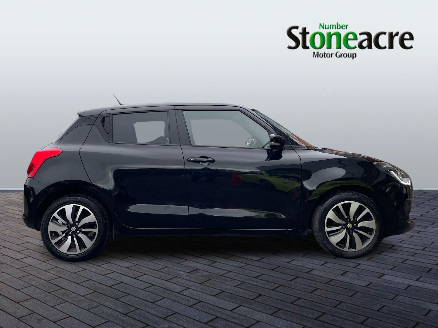 Used Suzuki Swift 2018 for sale - 77238443: Photo 3