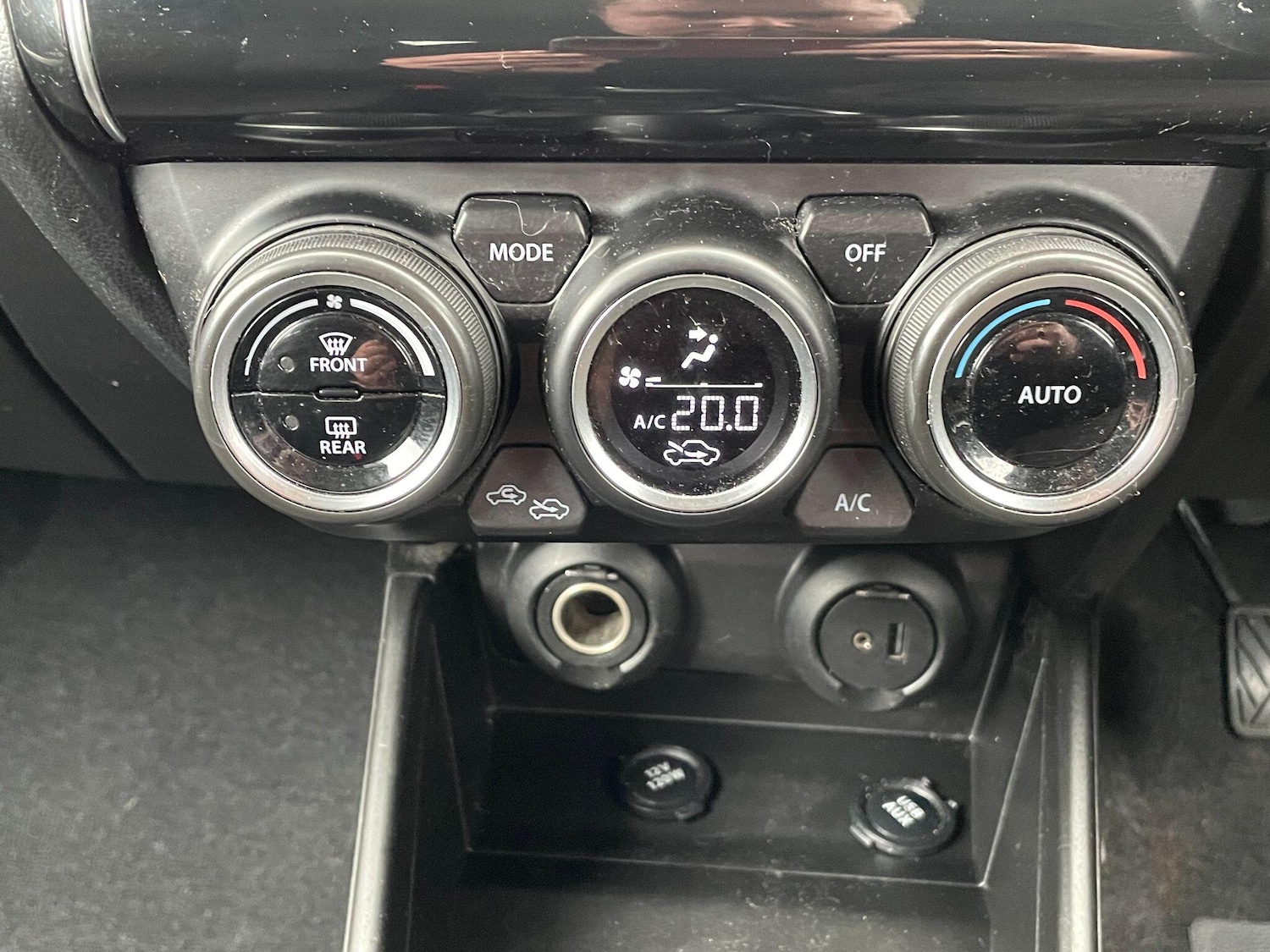 Used Suzuki Swift 2018 for sale - 77238443: Photo 32