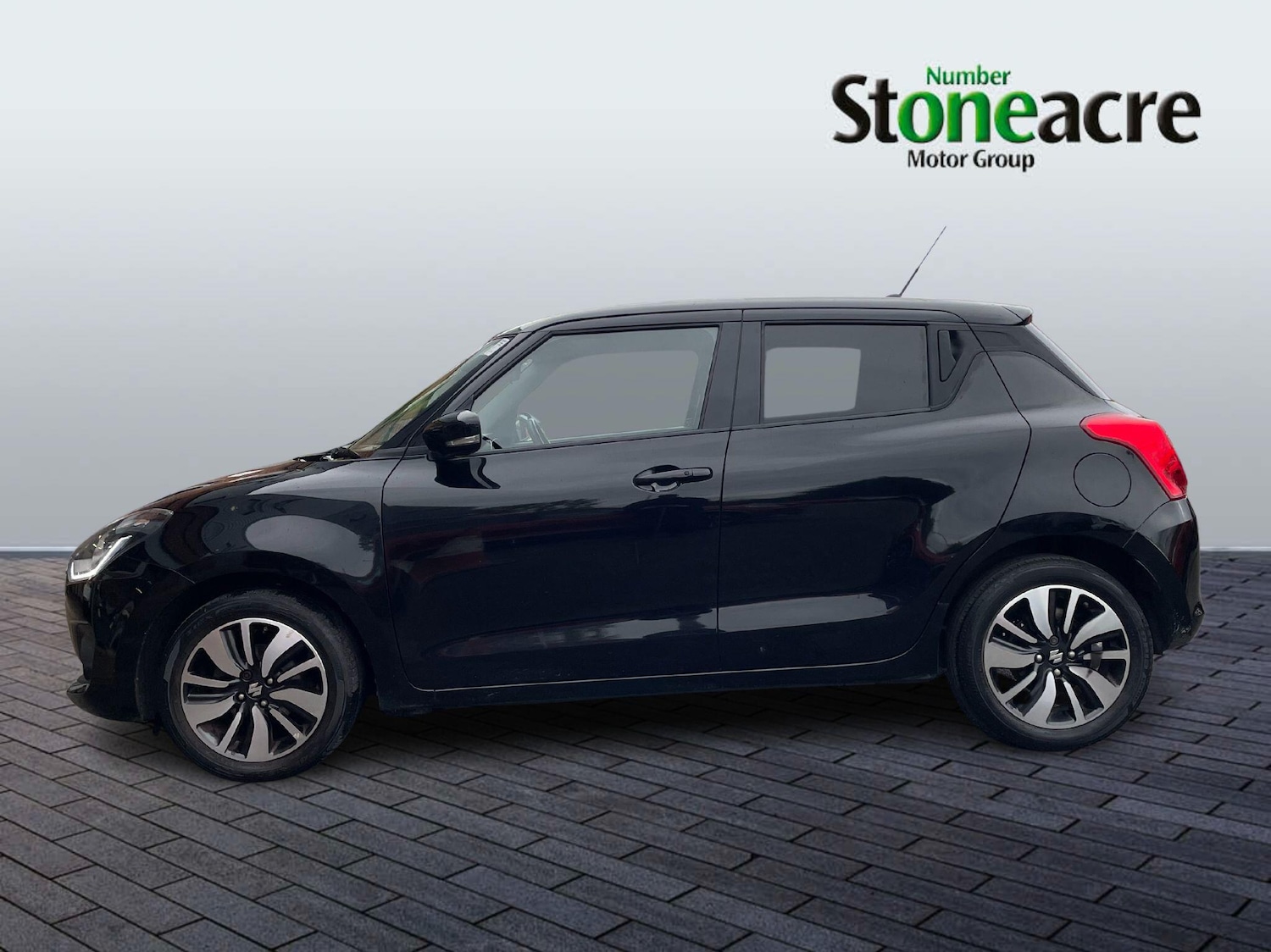 Used Suzuki Swift 2018 for sale - 77238443: Photo 4